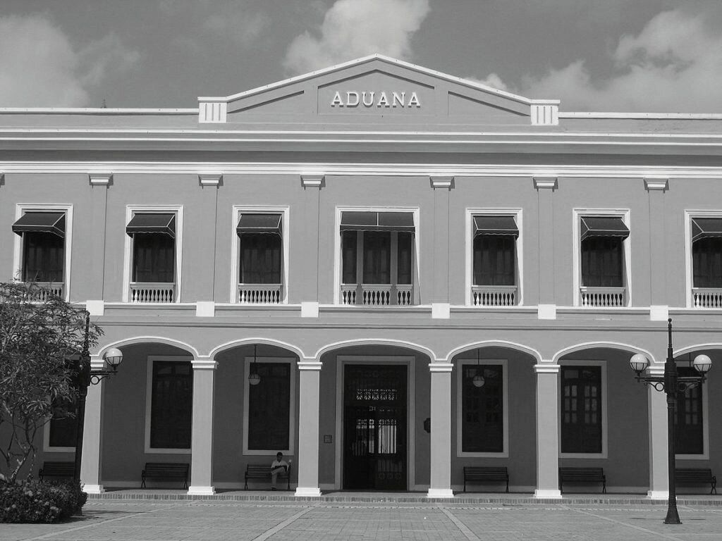 Fachada del edificio patrimonial de la Cámara de Comercio de Barranquilla